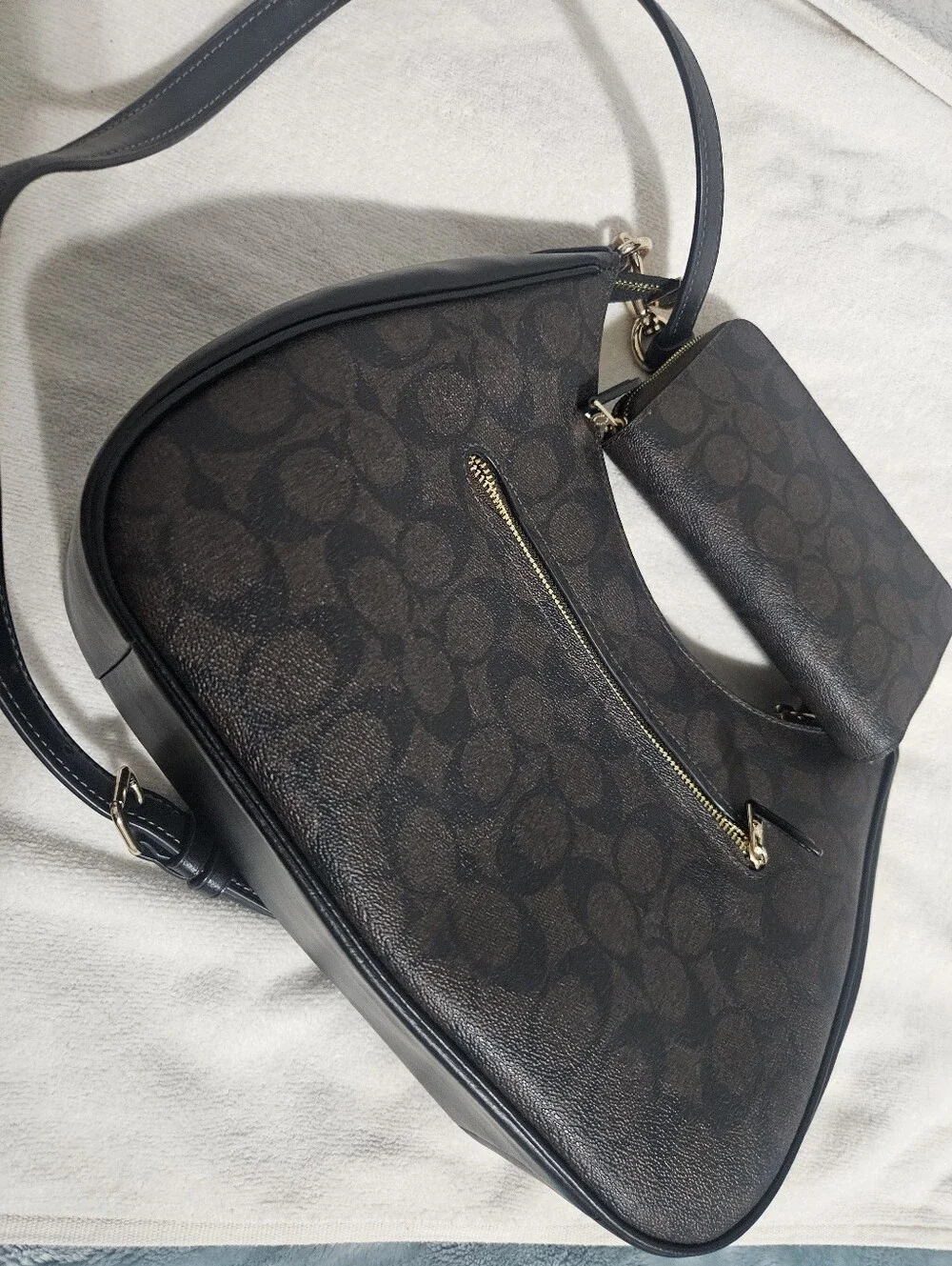 🚫SOLD🚫Coach Brown and Black Signature Shoulder Bag with Matching Wallet